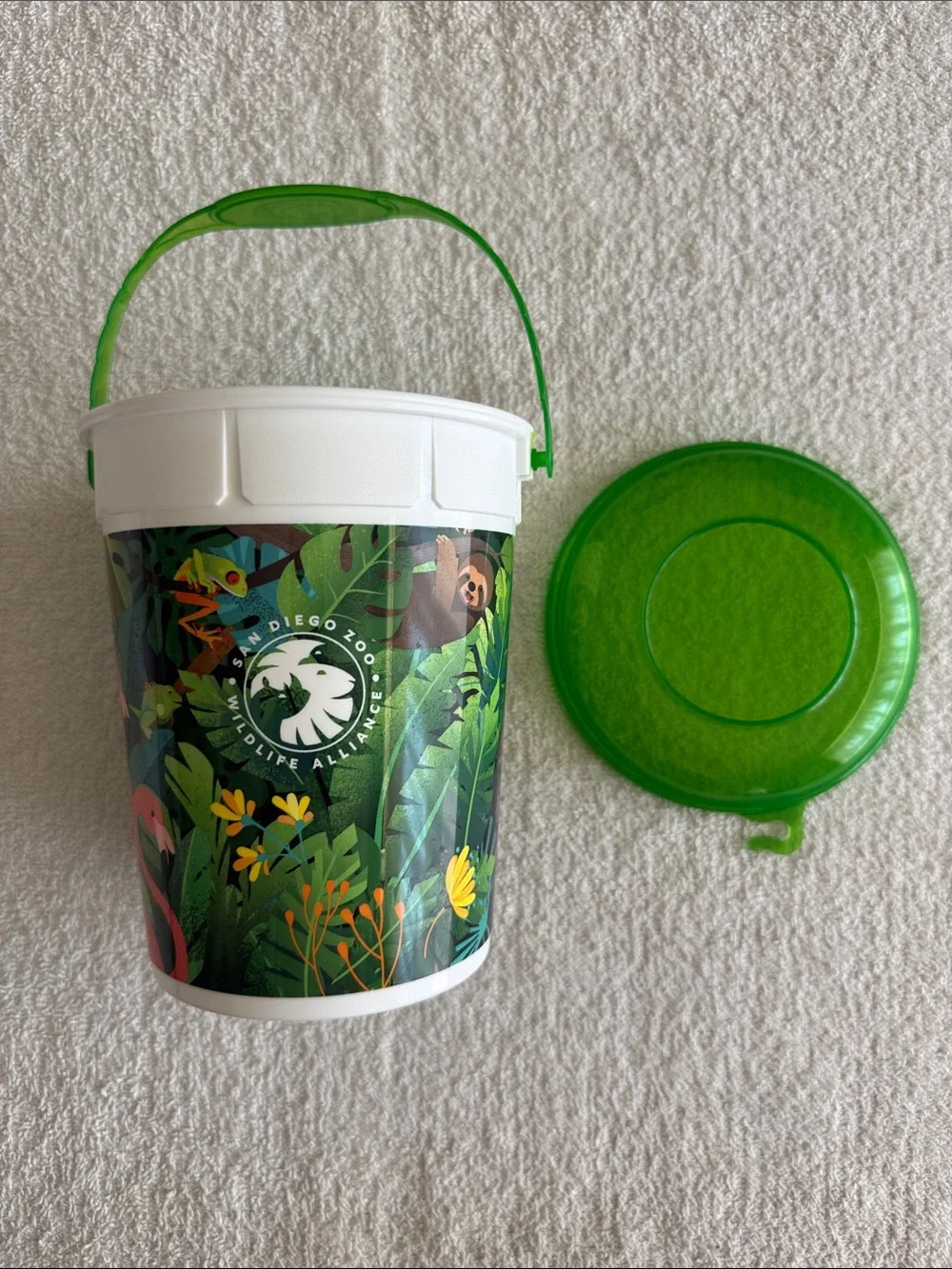 San Diego Zoo Wildlife Alliance Green Tropical Popcorn Bucket with Lid